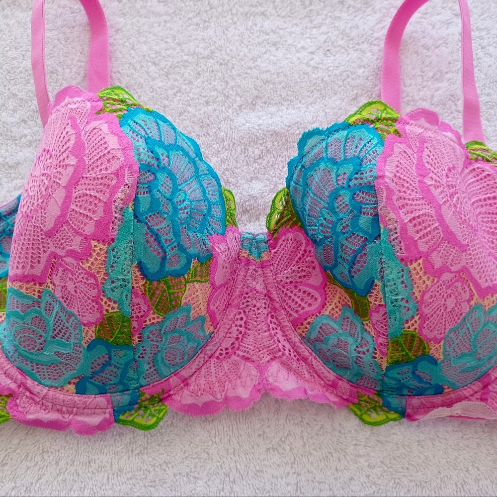 Colorful Embroidered Lace Underwire Bra, Size 38DD - Picture 8 of 14